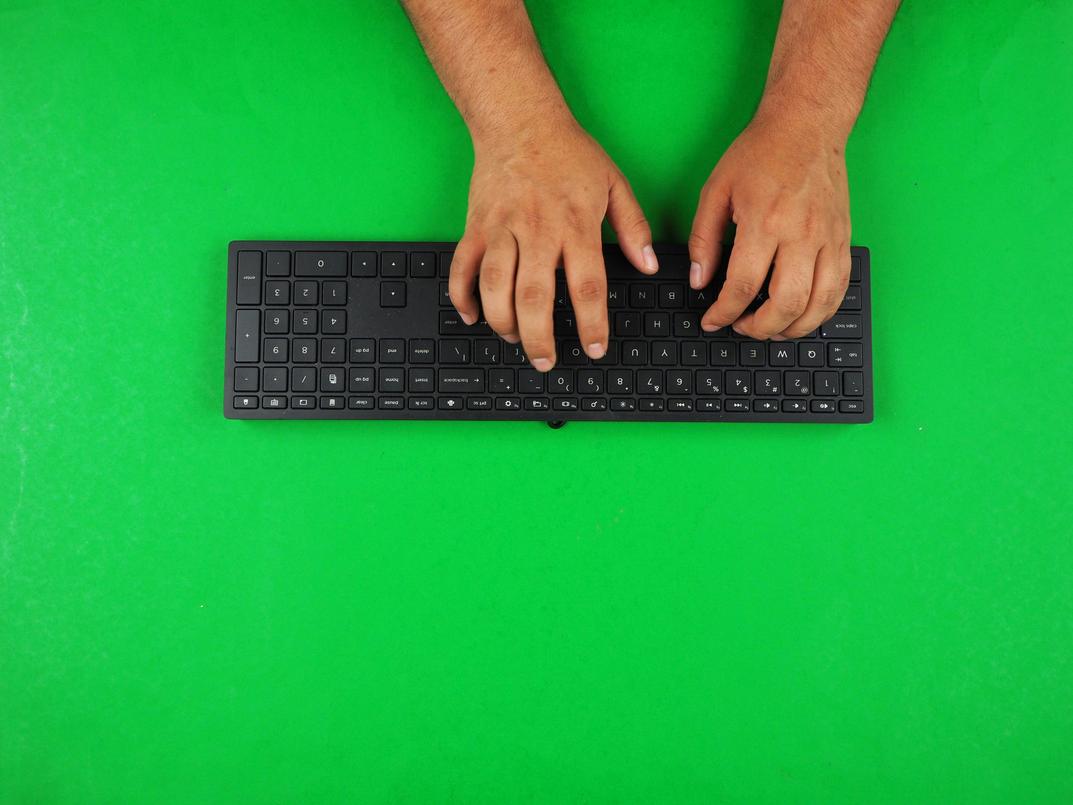 keyboard tilting